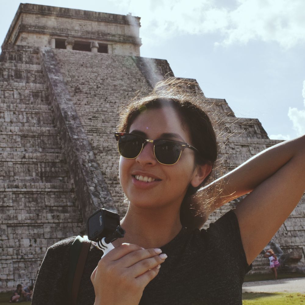 Meet your Posher, Selena